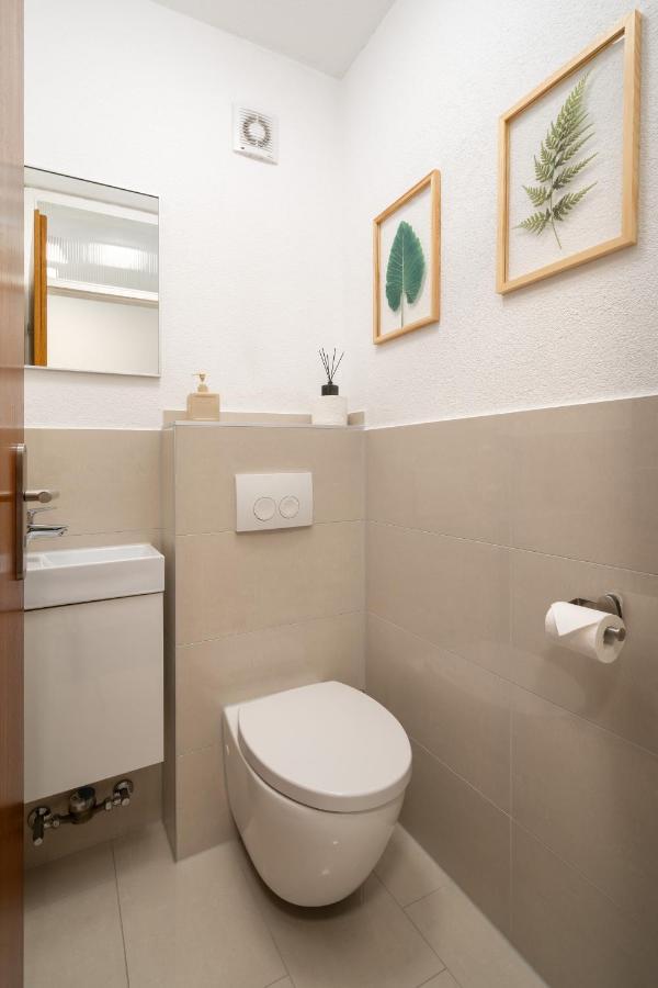 Unique Zentral Gelegene 2 Zimmer Maisonettewohnung Inkl Tiefgaragenplatz Villingen-Schwenningen Exterior foto