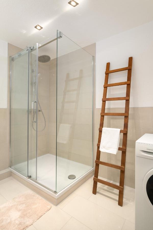 Unique Zentral Gelegene 2 Zimmer Maisonettewohnung Inkl Tiefgaragenplatz Villingen-Schwenningen Exterior foto